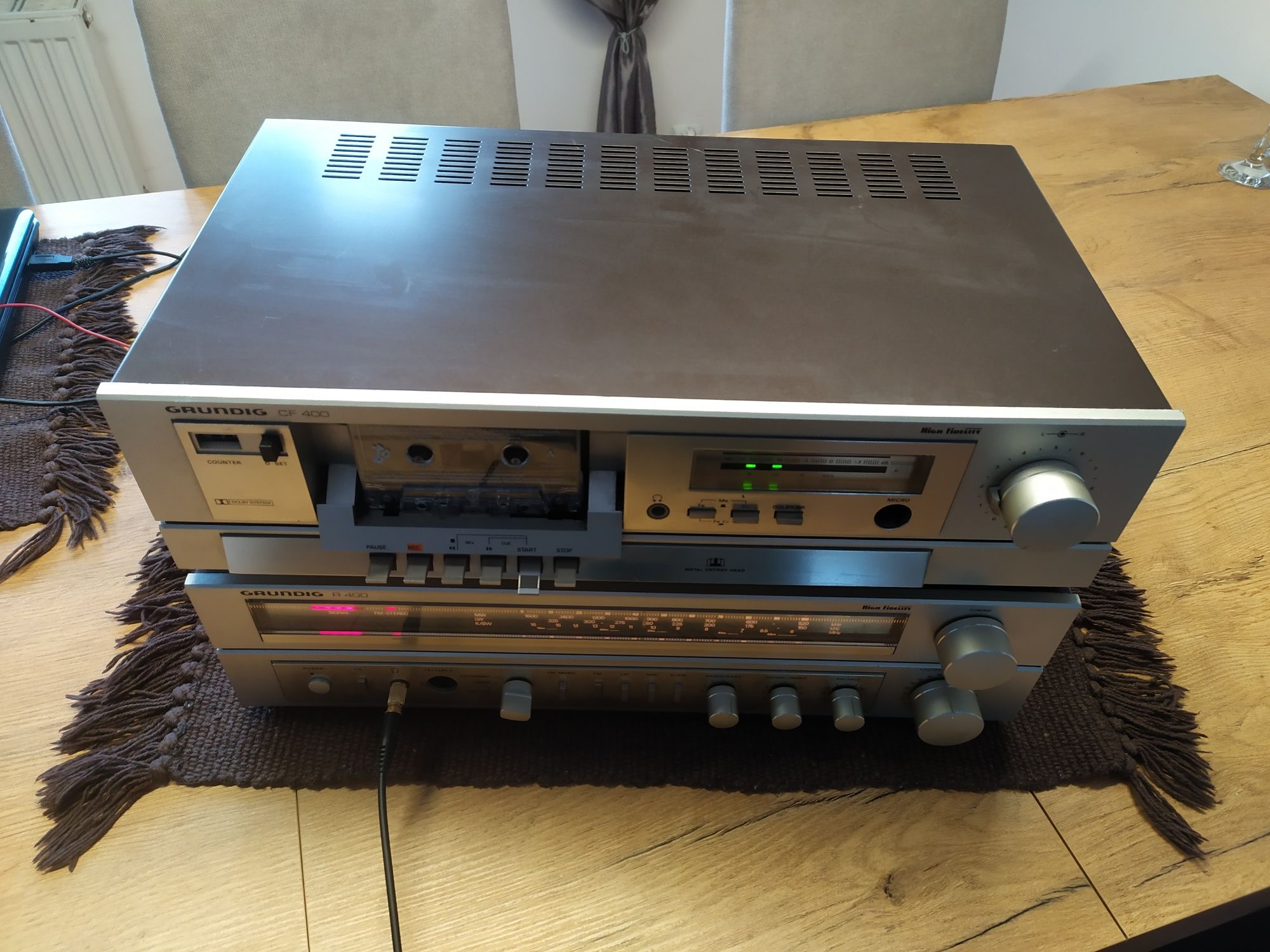 Grundig amplituner 400 papiery stan bdb