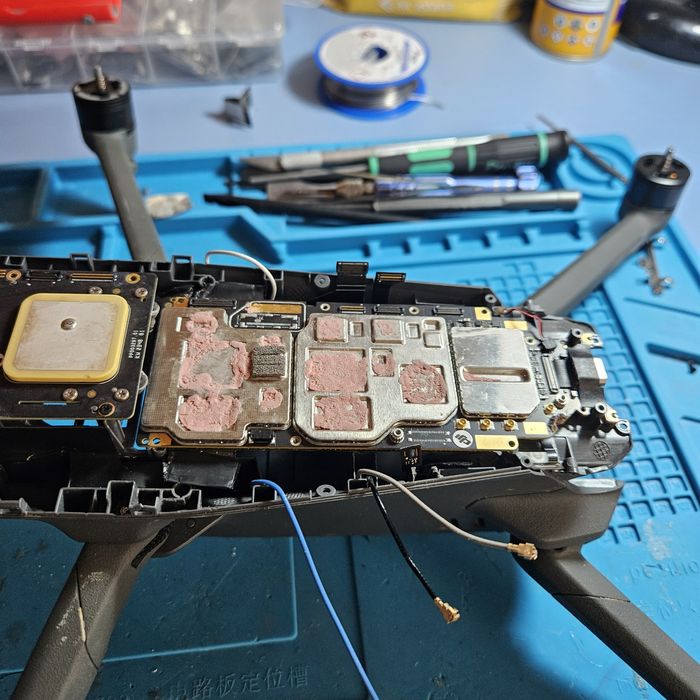 Ремонт дронів DJI Mavic, Autel, Matrice для ЗСУ, швидко, якісно