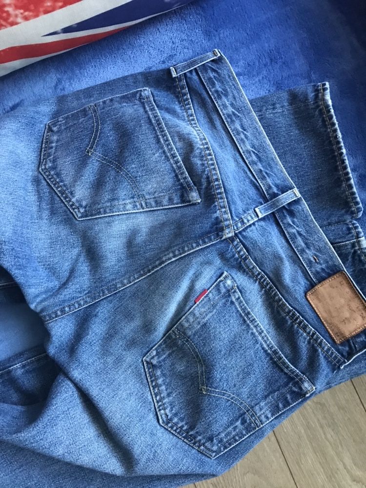 Jesns dżinsy levis levi’s