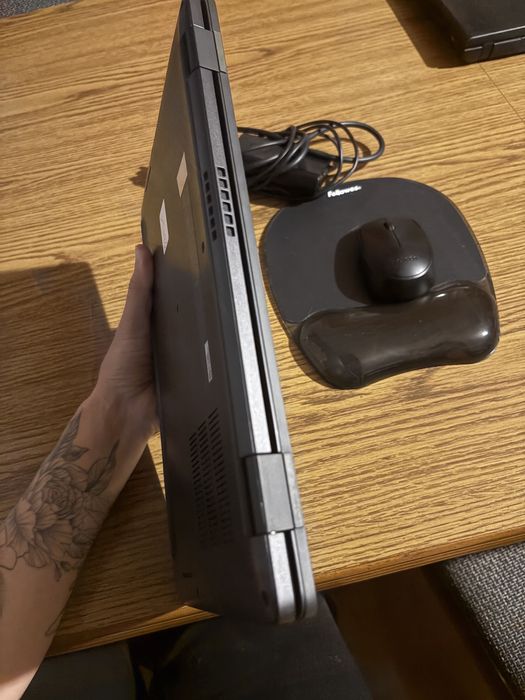 Laptop Dell latitude 7420 i7-1185g7