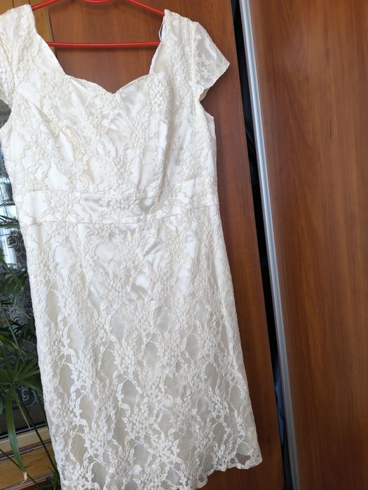 Продам платье женские нарядные