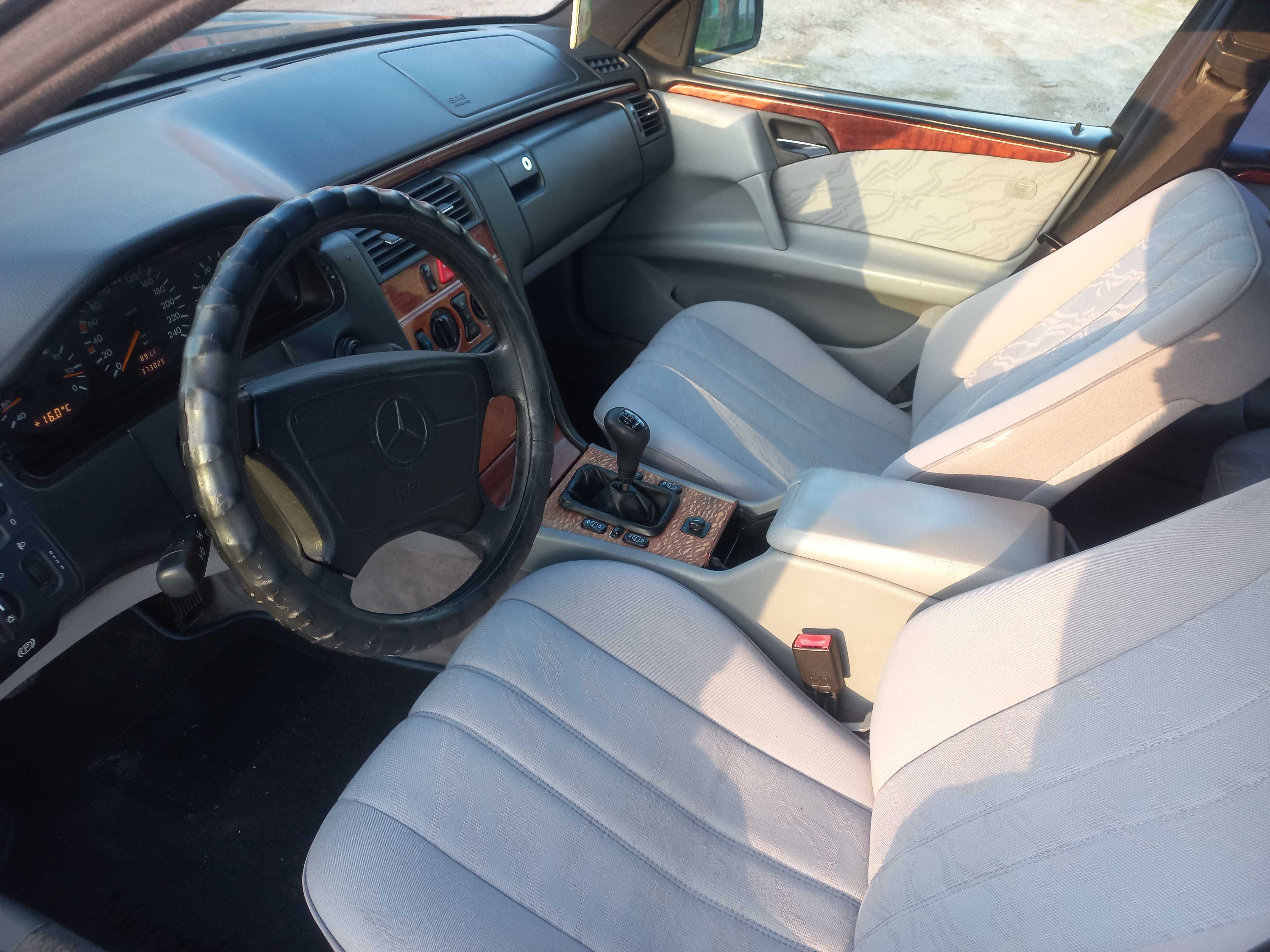 Продам Mercedes E210 ГБО 4