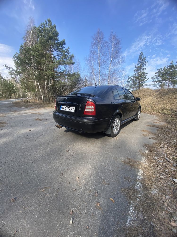 Шкода тур 1.8 автомат