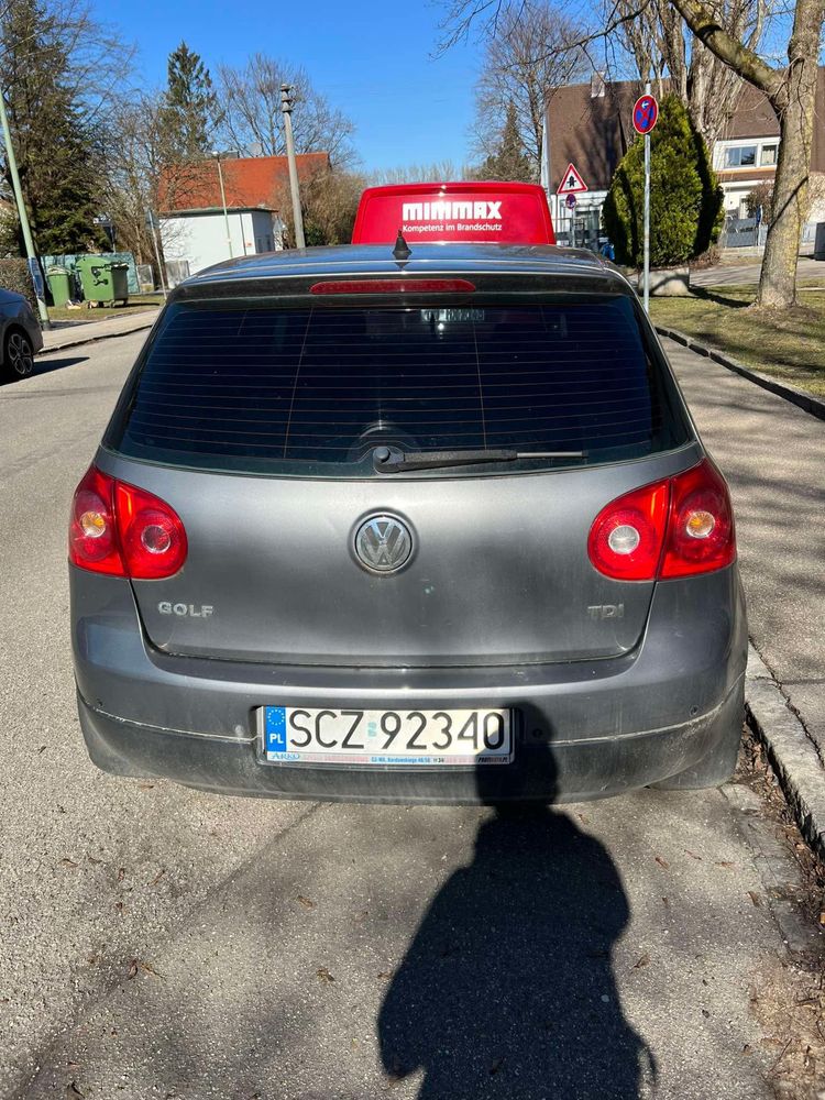 Sprzedam zadbane autko golf V