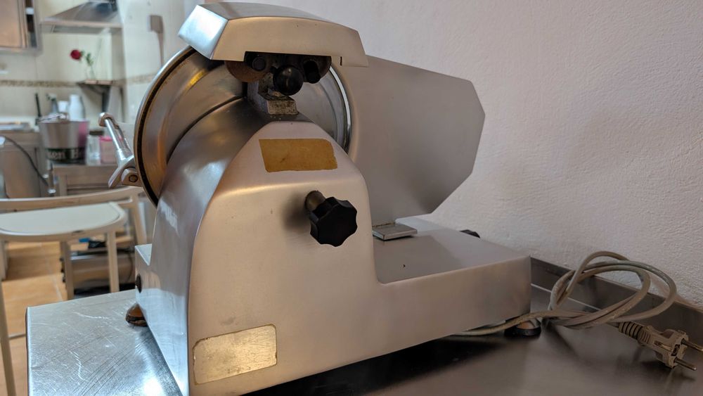 Fiambreira elétrica em Inox