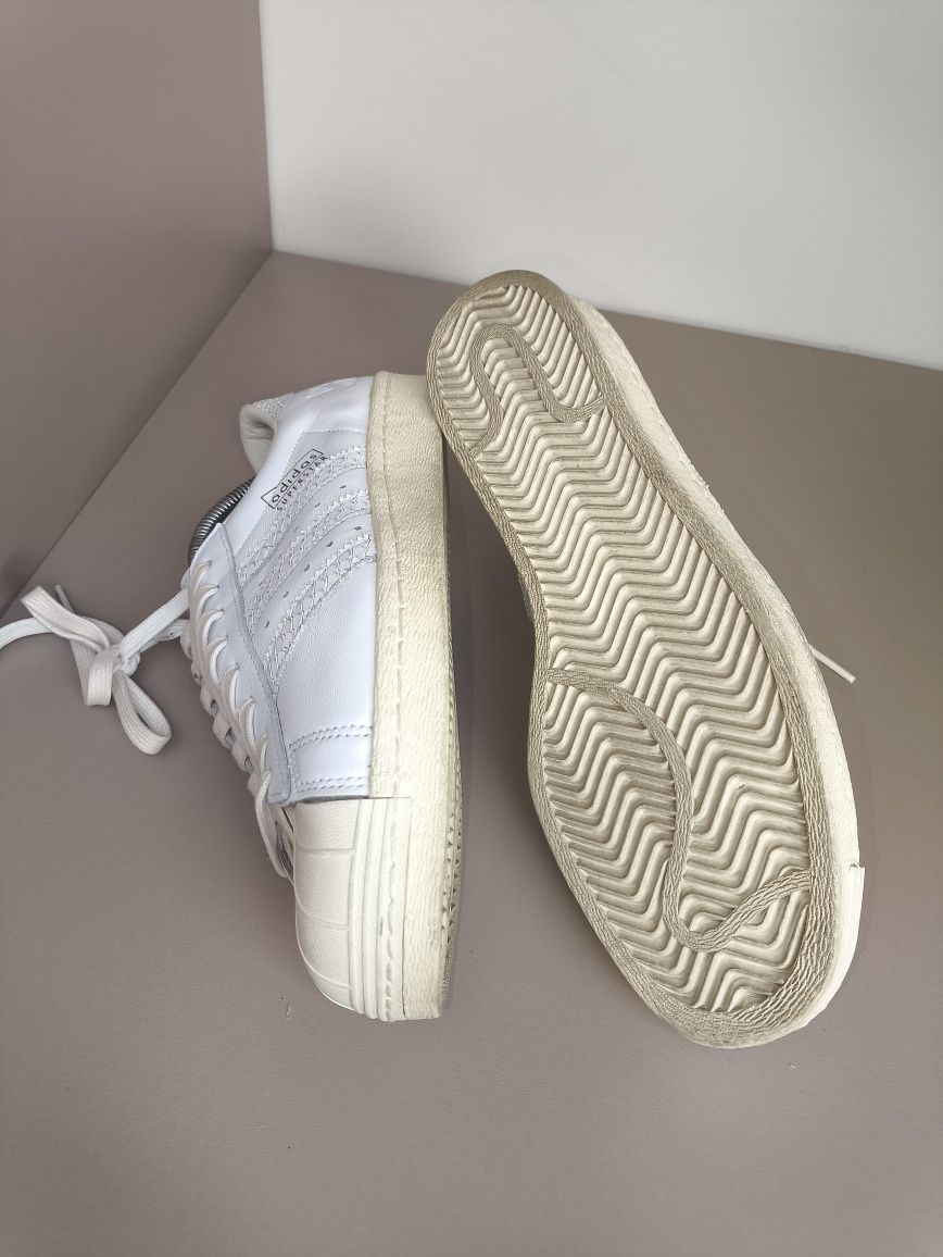 Adidas Undefeated Superstar 80S 10TH Anniversary rozmiar 42 2/3