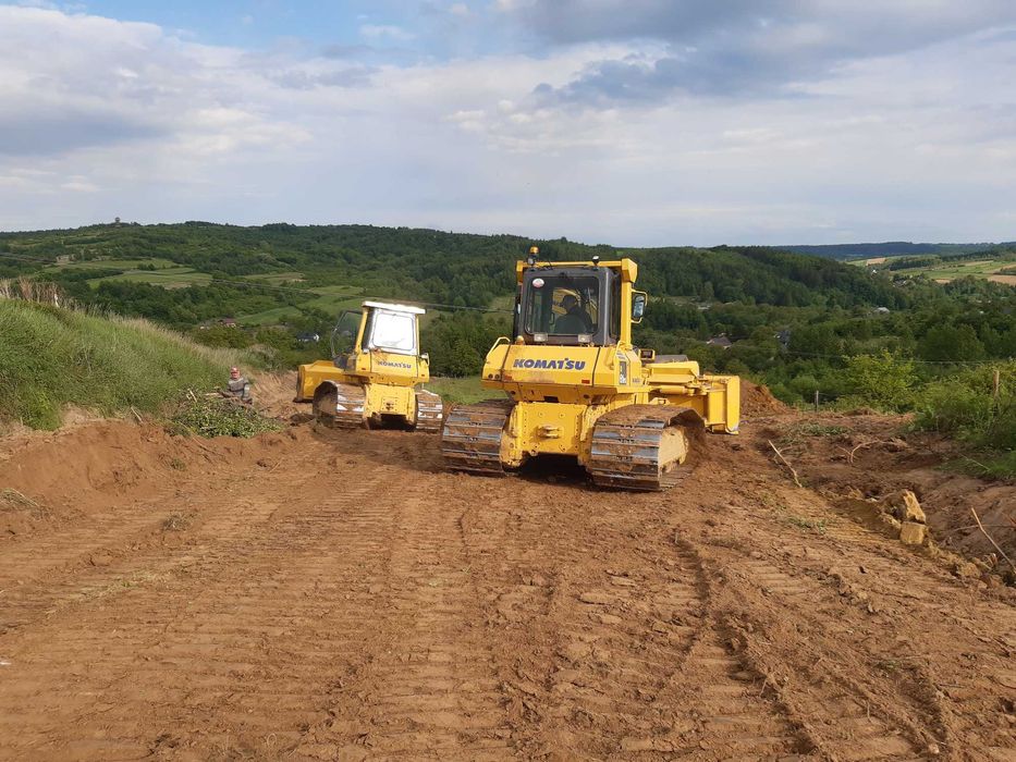 usługi koparką, spycharką, ładowarką, walcem drogowym