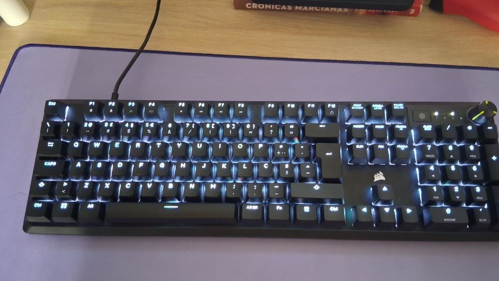 Teclado Corsair k70