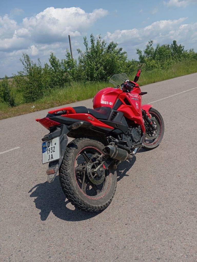 Мотоцикл ліфан кпр 200