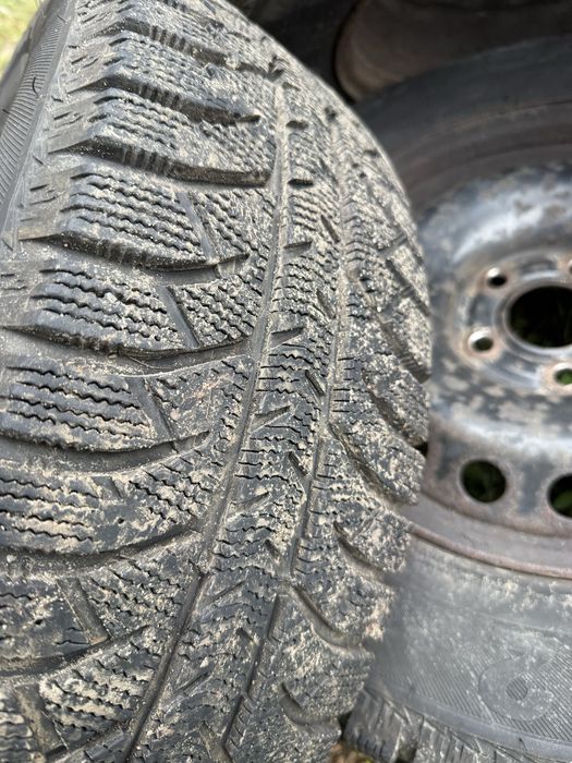 Шини Lassa 215/65 R16 98T з дисками