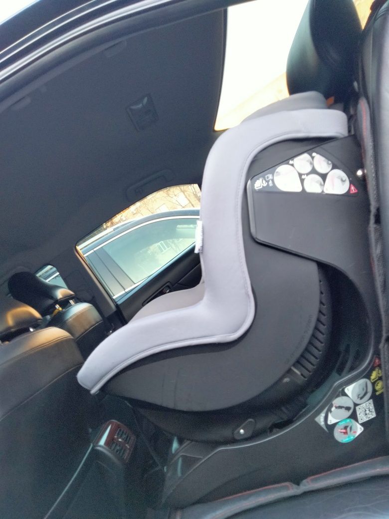 Автокресло Chicco Oasys 1 Evo Isofix