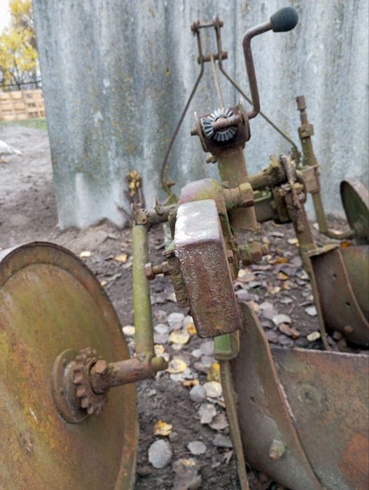 Продам Плуги 2х корпусні від т 25