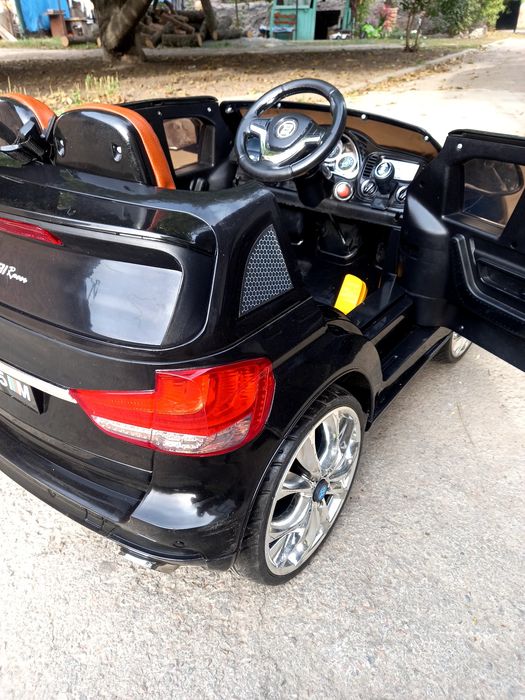 Електромобіль  БМВ