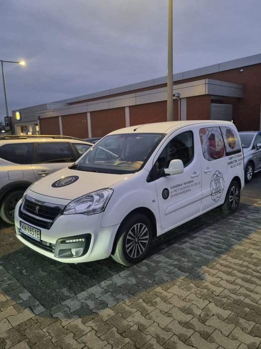 Peugeot partner 5 osobowy 2017 rok