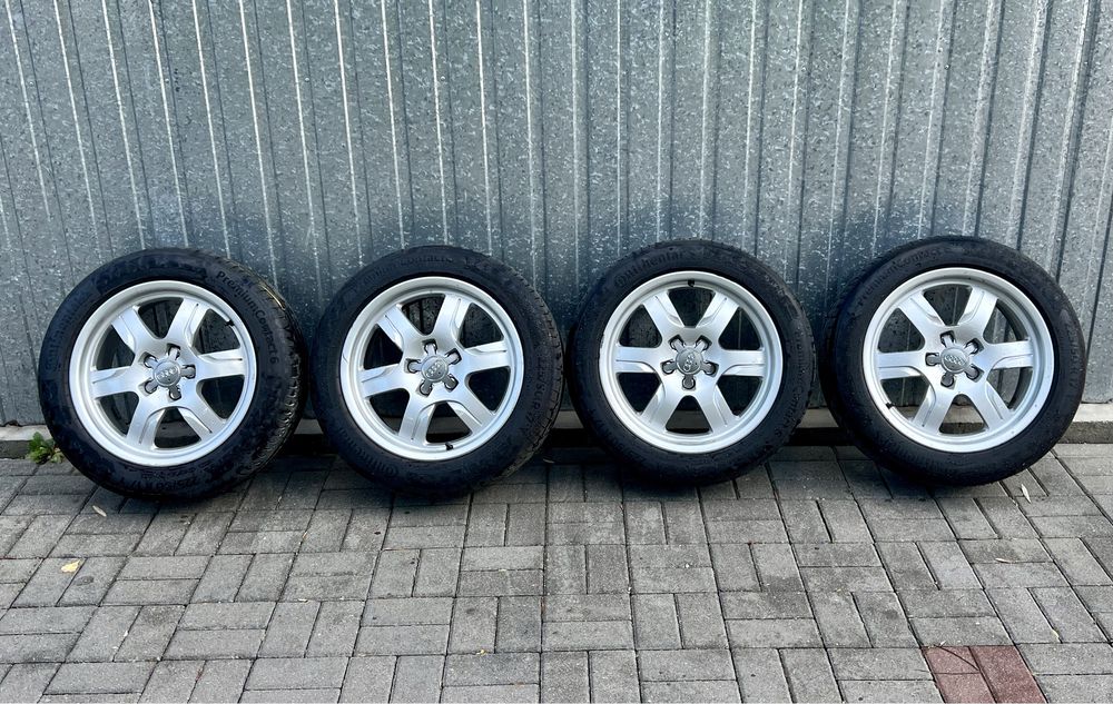 Felgi, koła auluminiowe Audi 17”, opony letnie z 2022 r. 225/50/17