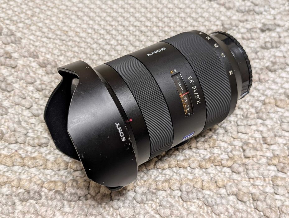 Об'єктив Carl Zeiss Sony А 16-35mm f/2.8 SSM
