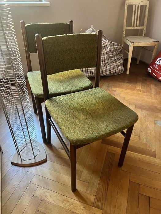 Krzesła drewniane PRL vintage retro zielone