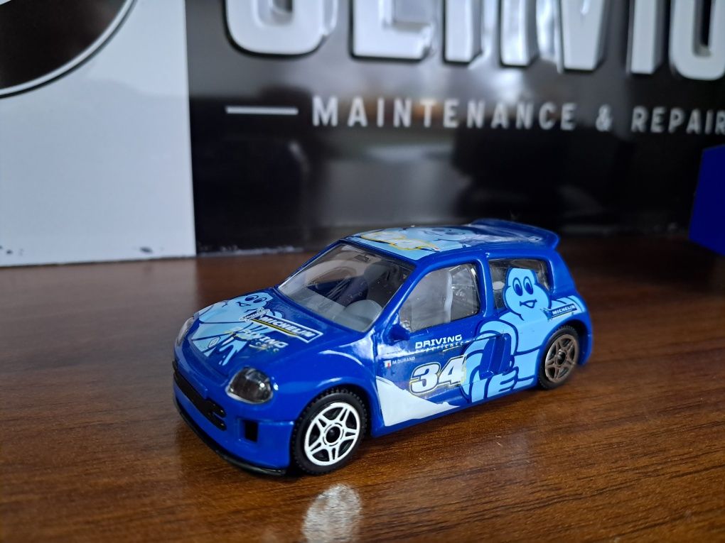 Renault Clio 1:43 Michelin burago