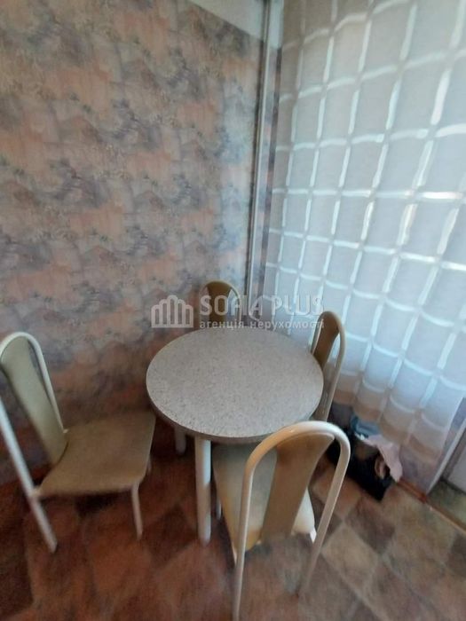 Срочно! 2к, Березняківська вул. 30а, недорого