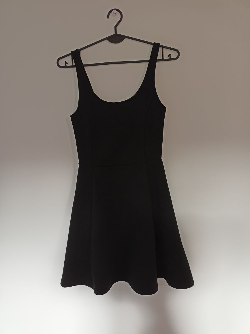 Czarna sukienka H&M XS