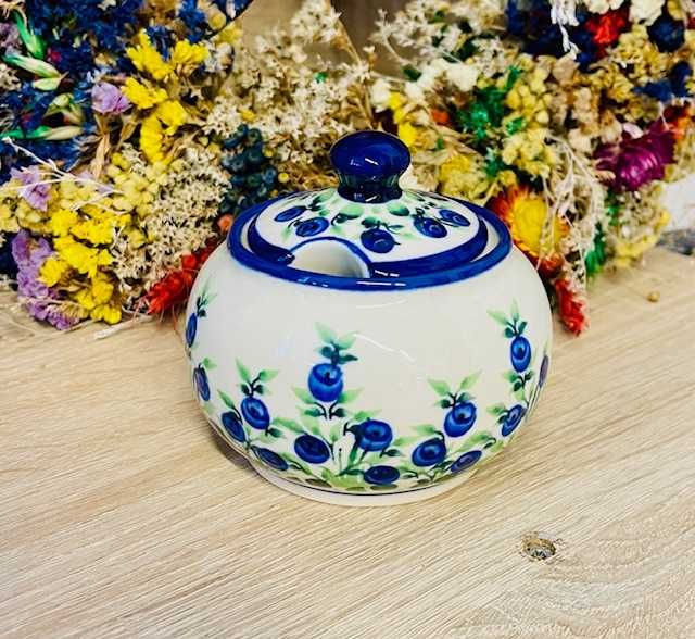 Ceramika Bolesławiec. Cukiernica jagody (1019)