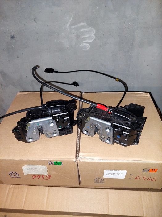 Замок Renault Kangoo Рено Кенго дверей зажигания на 2 троса боковий