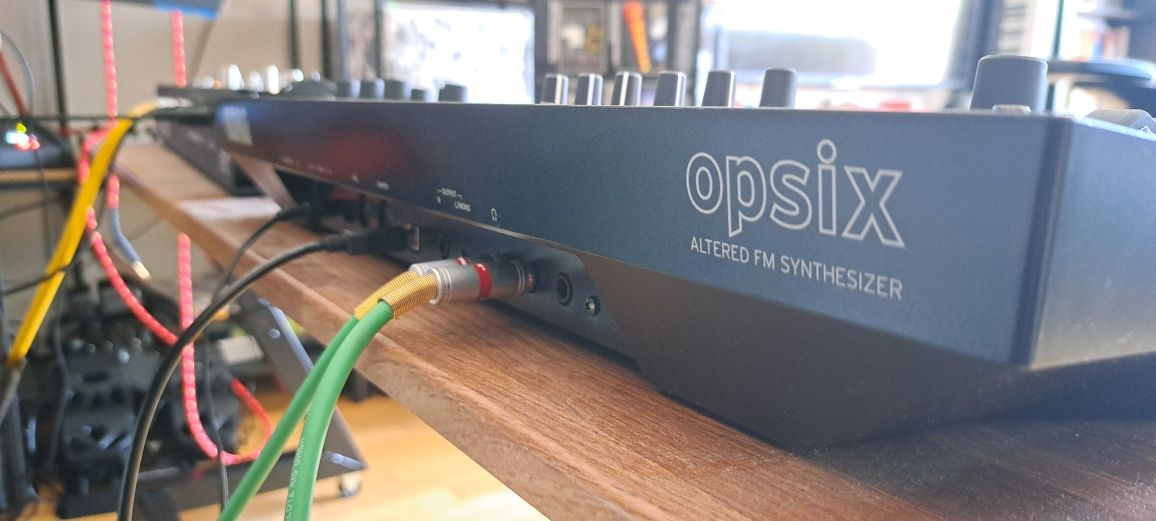 Syntezator Korg Opsix