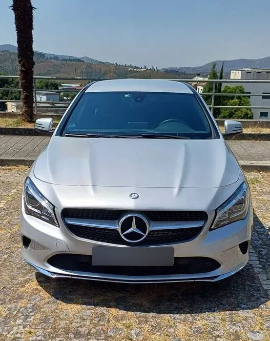 Mercedes-Benz CLA 180 d Shooting Brake