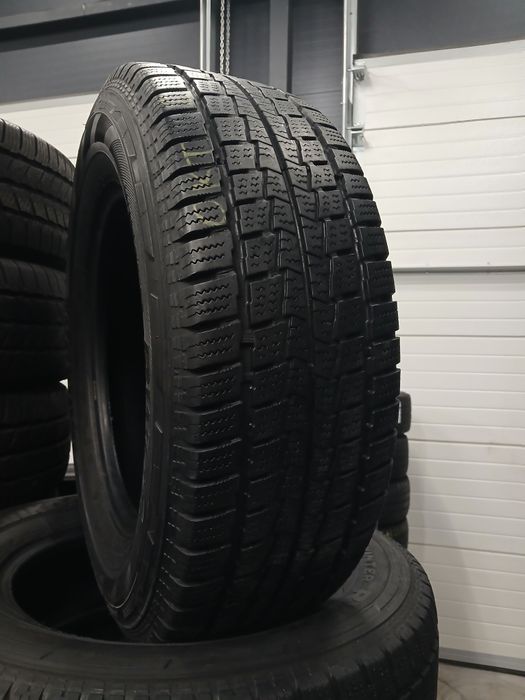 Зимові Шини БВ  235/65 R16C  HANKOOK  Winter RW06  Склад