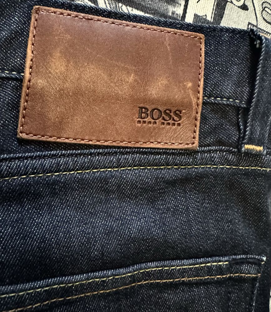 Джинсові шорти Hugo Boss