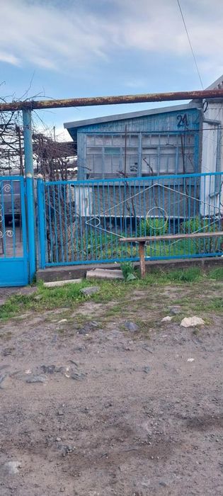 продам будинок.       .