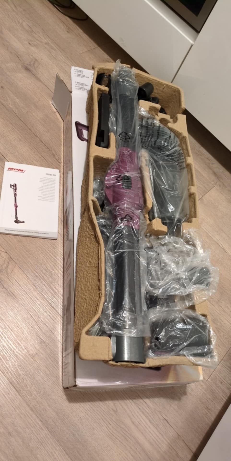 Odkurzacz pionowy MPM Mod-70 nowy oryginalne opakowanie idealny 2w1