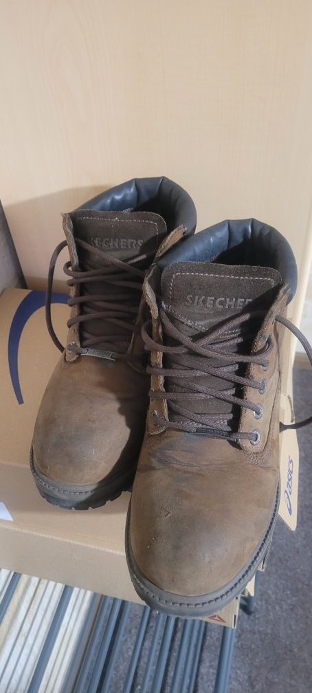 Продам ботинки  термо Skechers 39 р