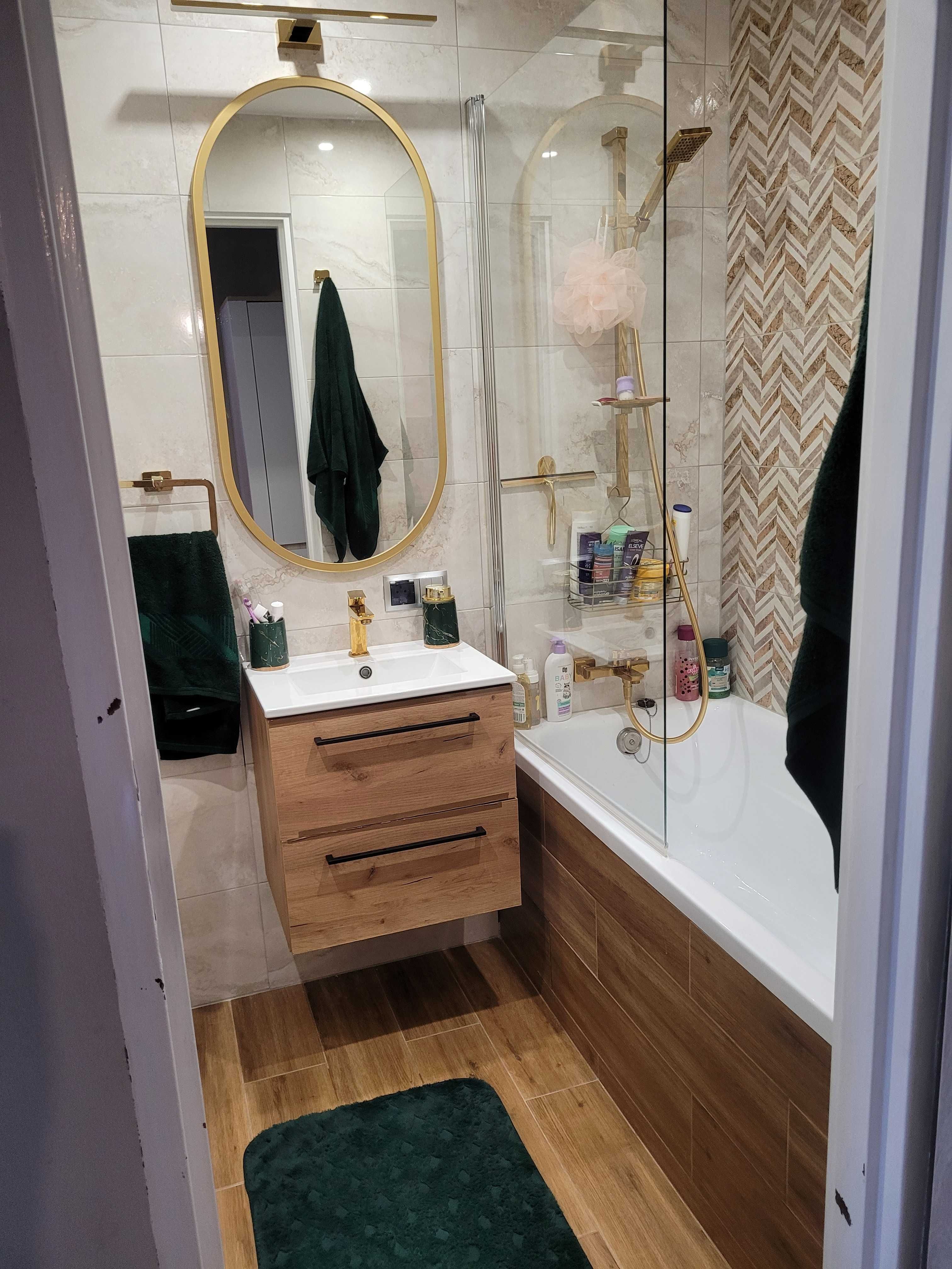 2 pokoje, balkon z widokiem na góry, centrum 39,2 m2.