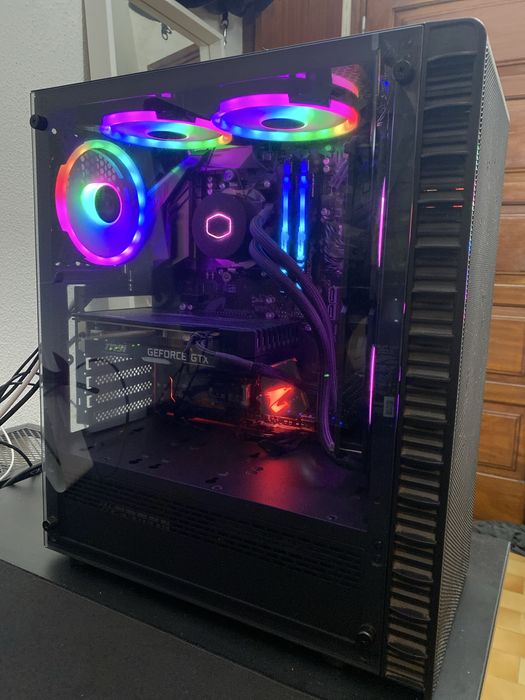 PC Gamer - Ryzen 7 5800x3d + GTX 1660 ti + 32GB RAM