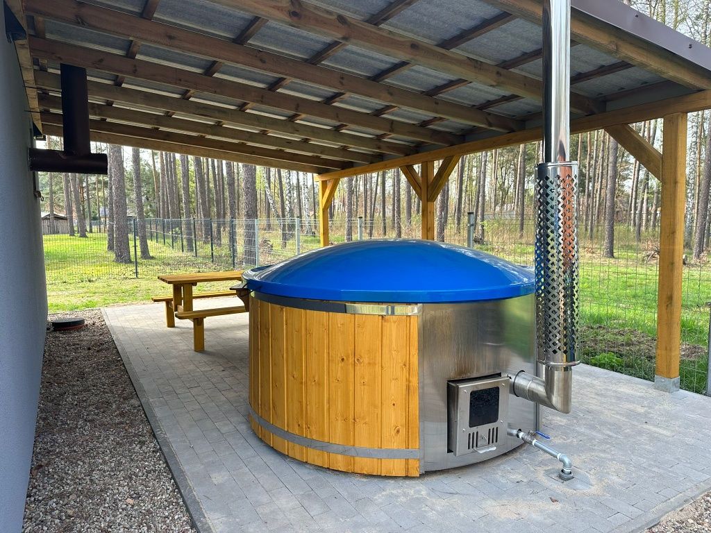 Apartamenty nad jeziorem, dom letniskowy w kujankach Borówno. Jacuzzi.
