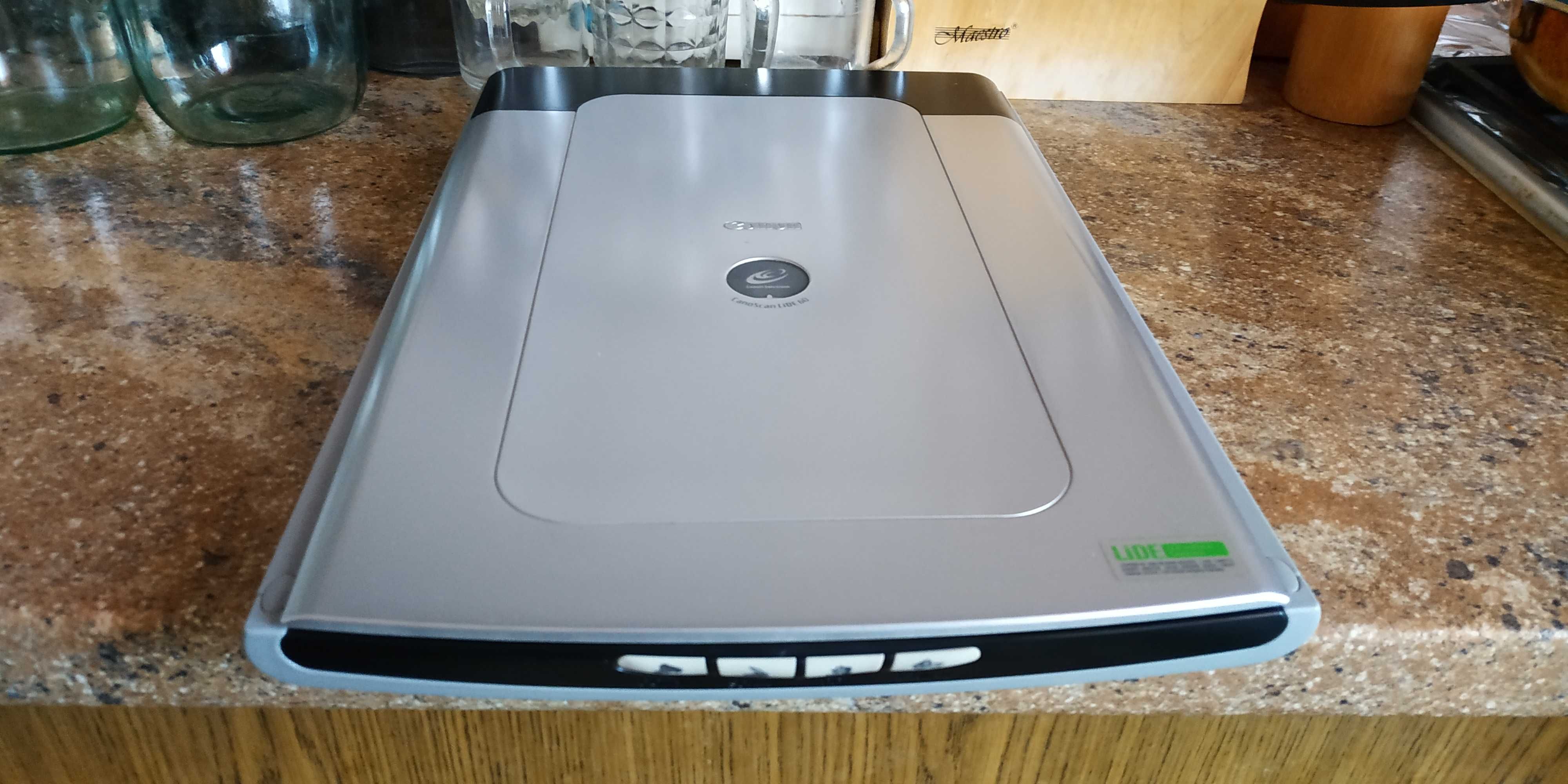 Сканер Canon lide 60
