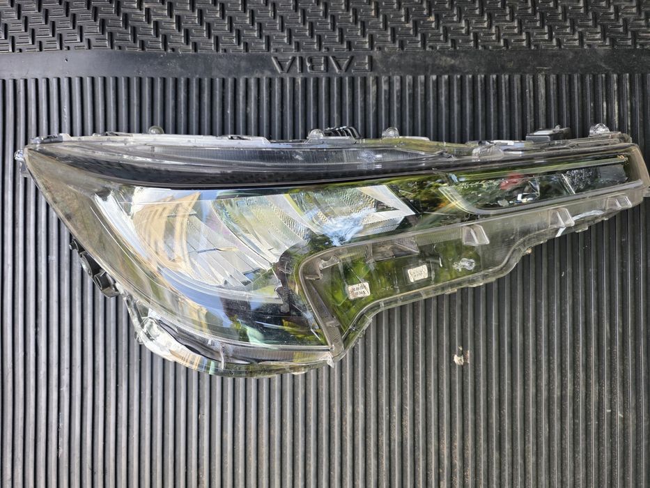 Lampa przednia prawa Toyota Corolla E21 Kombi
