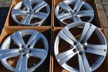 Felgi Audi Q7 SQ7 A8 D4 A5 A7 4M0 Jak Nowe 18" 8" ET:25 5x112