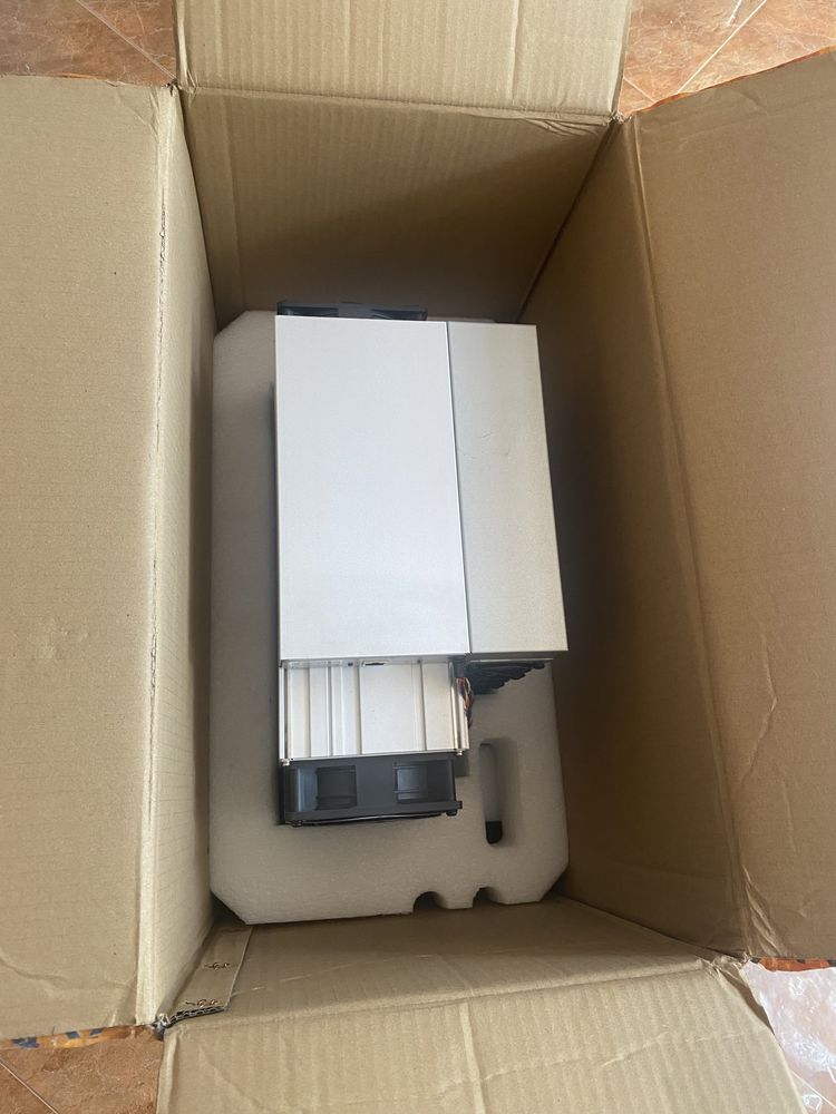 Asic Antminer S21 200T