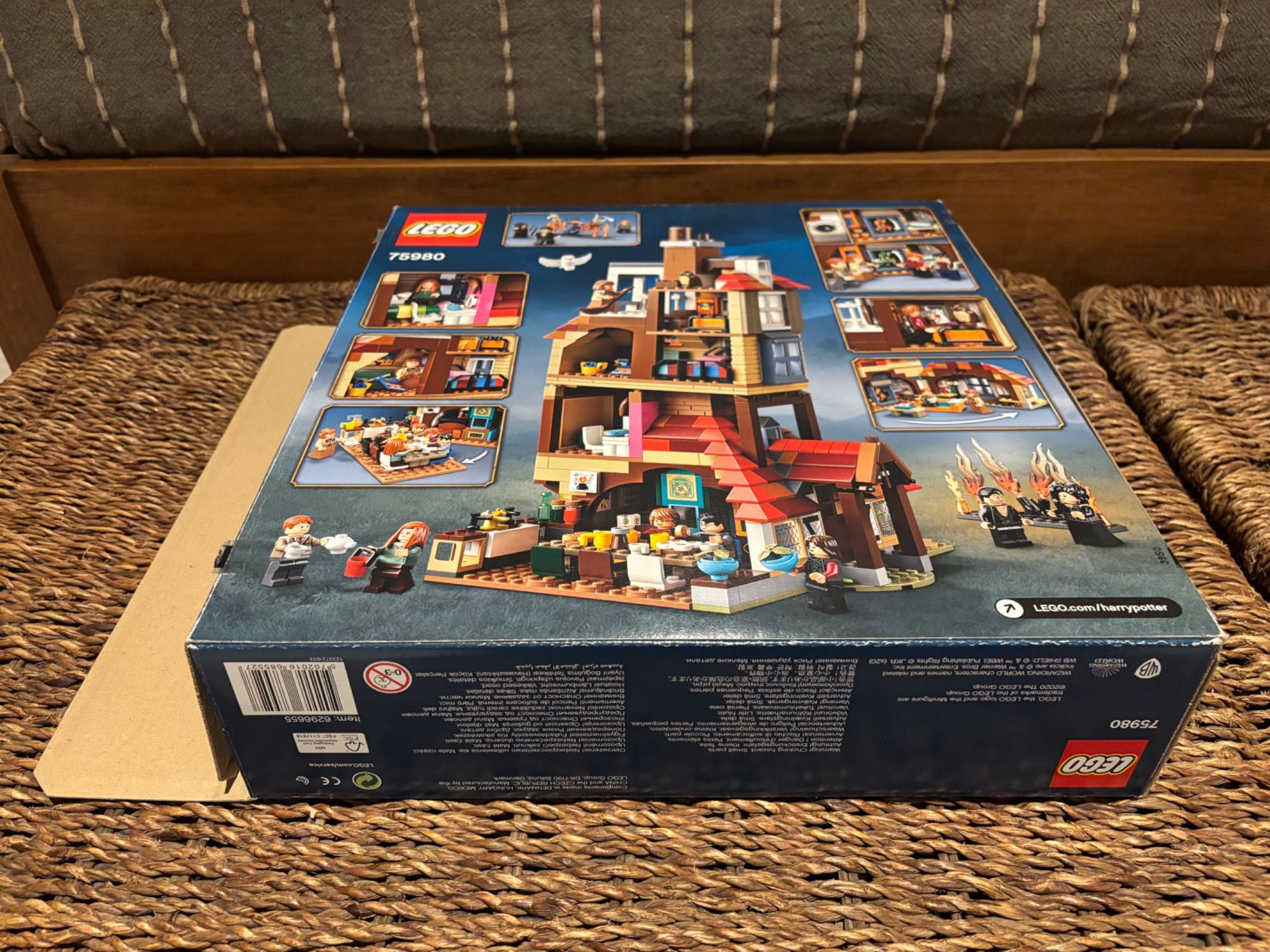 Lego 75980 Attack on The Burrow Completo