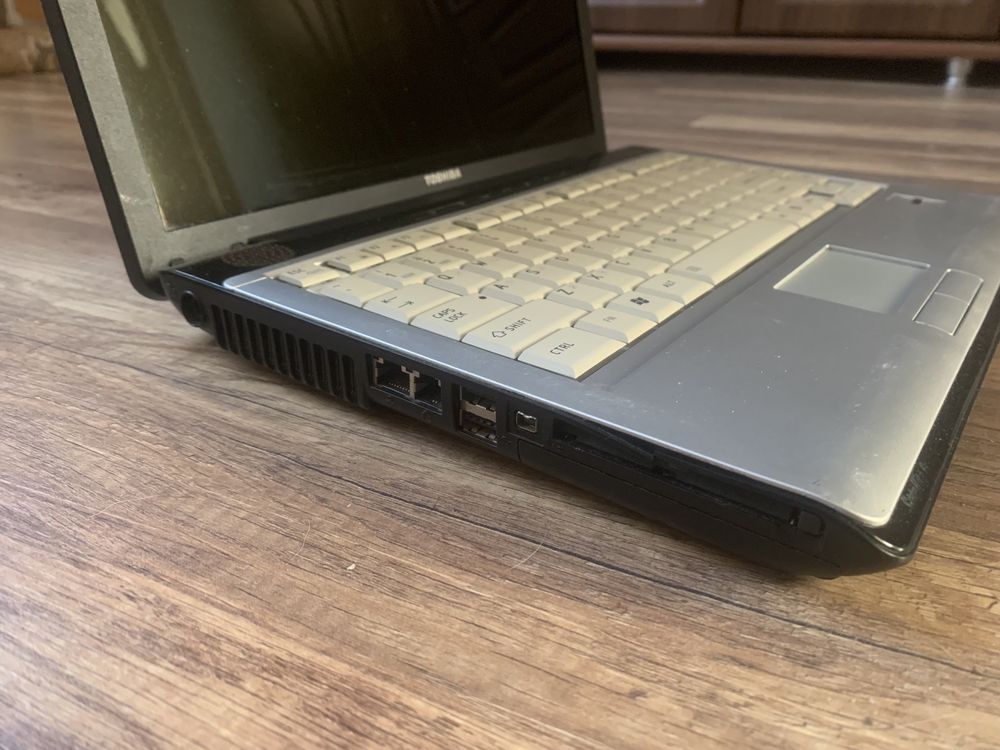 Ноутбук TOSHIBA satellite pro M200