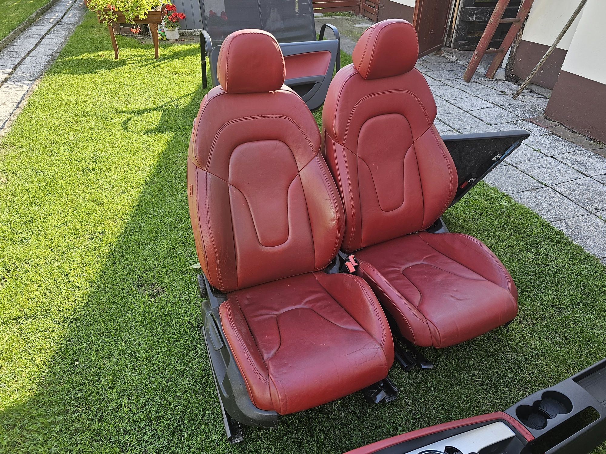 Sprzedam fotele do Audi TT 8j