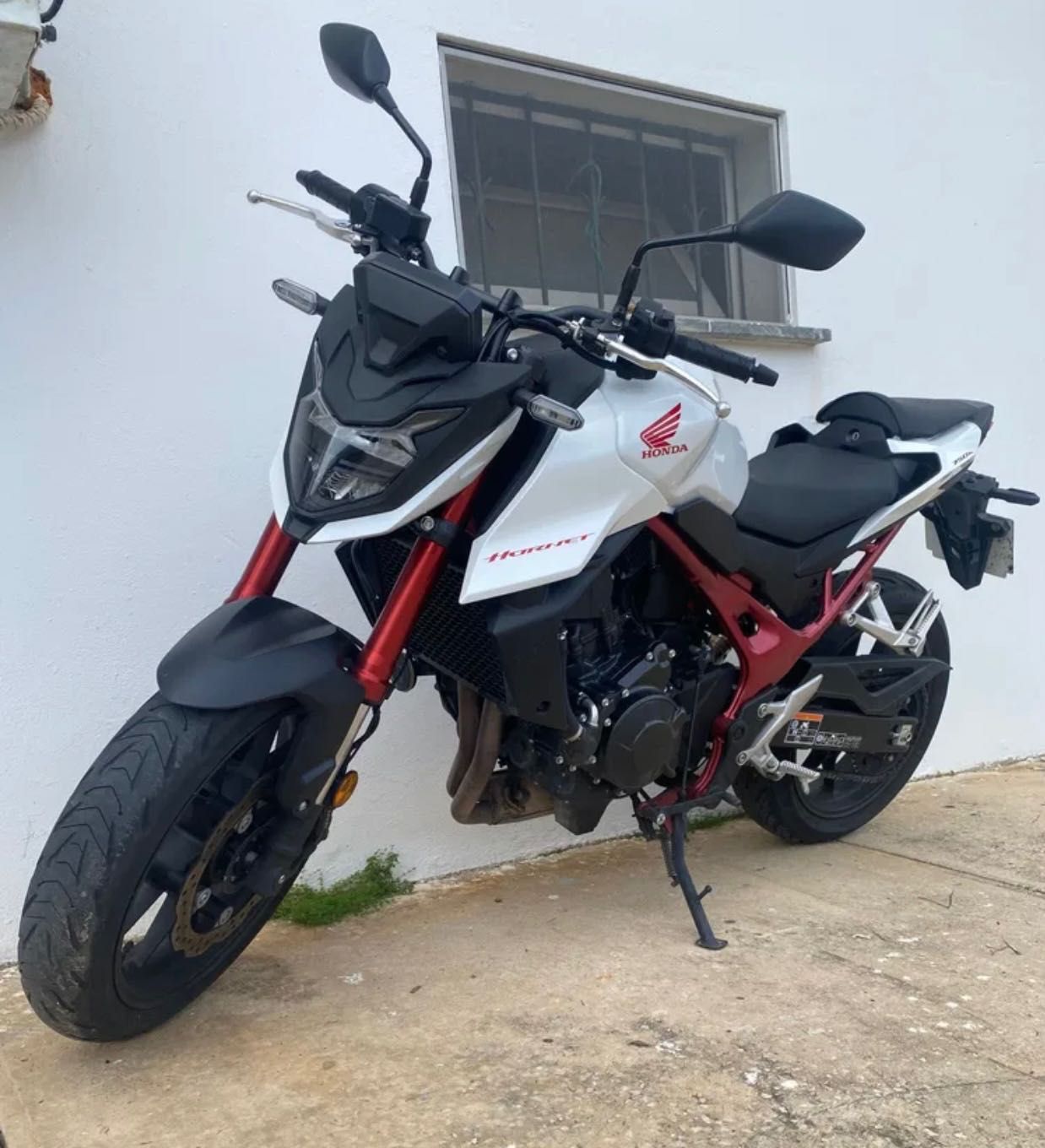 Honda cb750  Hornet 2023 como nova Full power