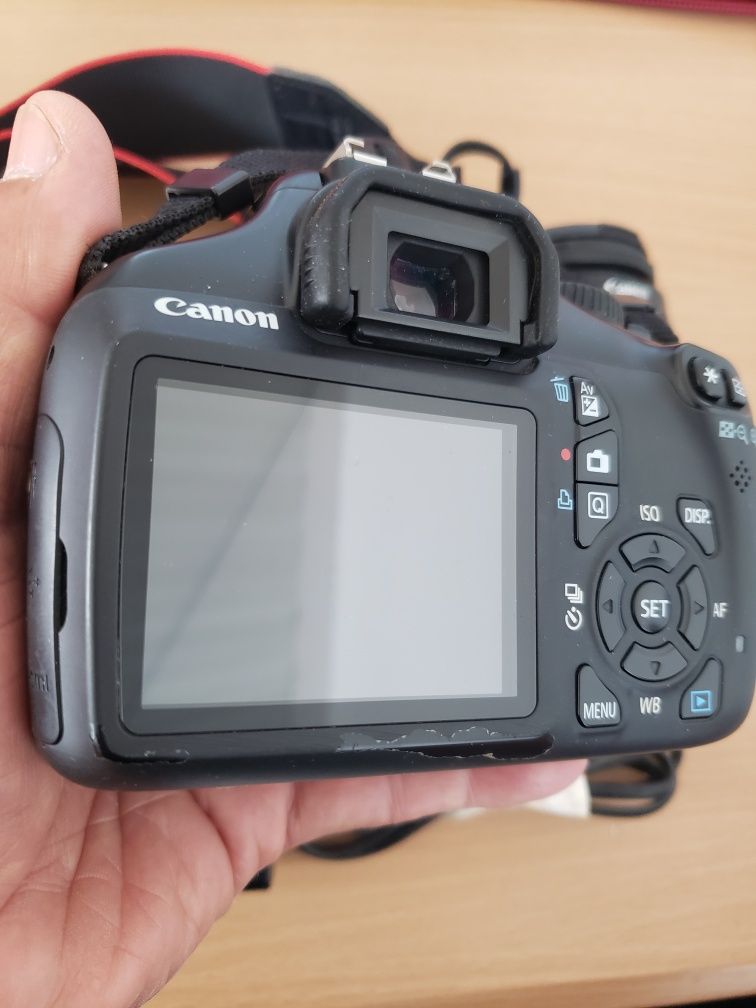 Canon 1100d, lente 18-55mm muito nova