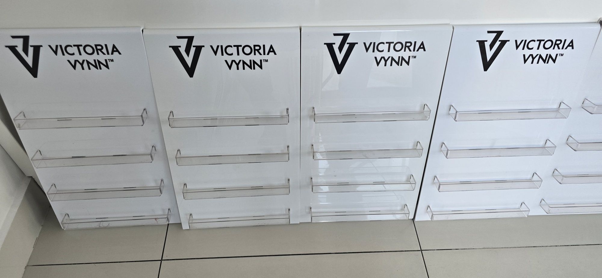 Victoria Vynn Ekspozytor Wiszący Na 36 Sztuk
