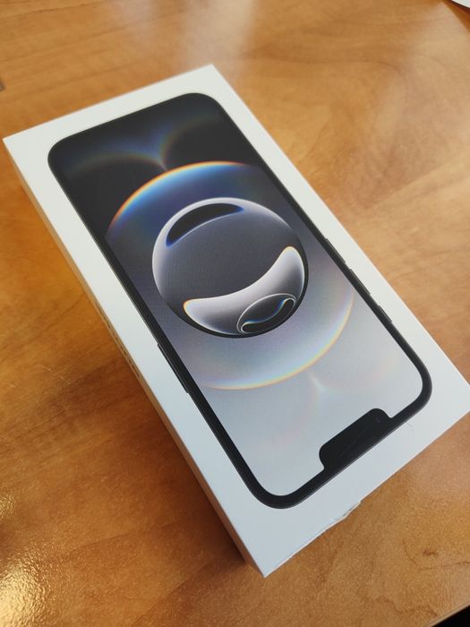 Smartfon Apple iPhone 16e 8GB / 256 GB Czarny Nówka