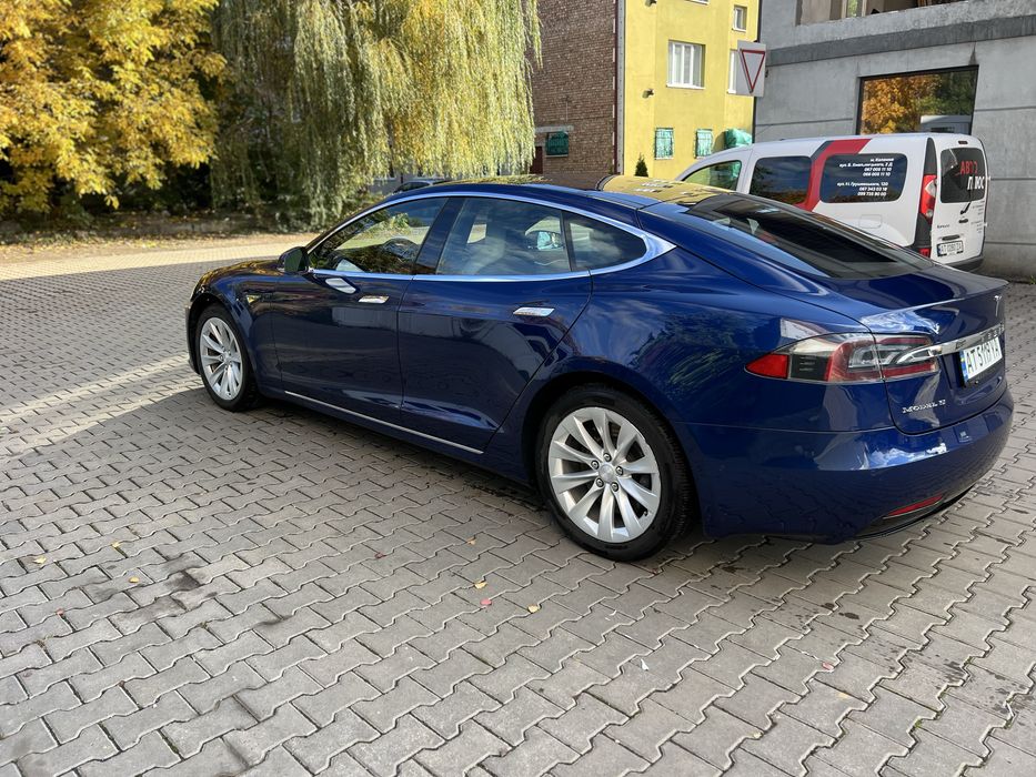 Продам Tesla Model S 90 D