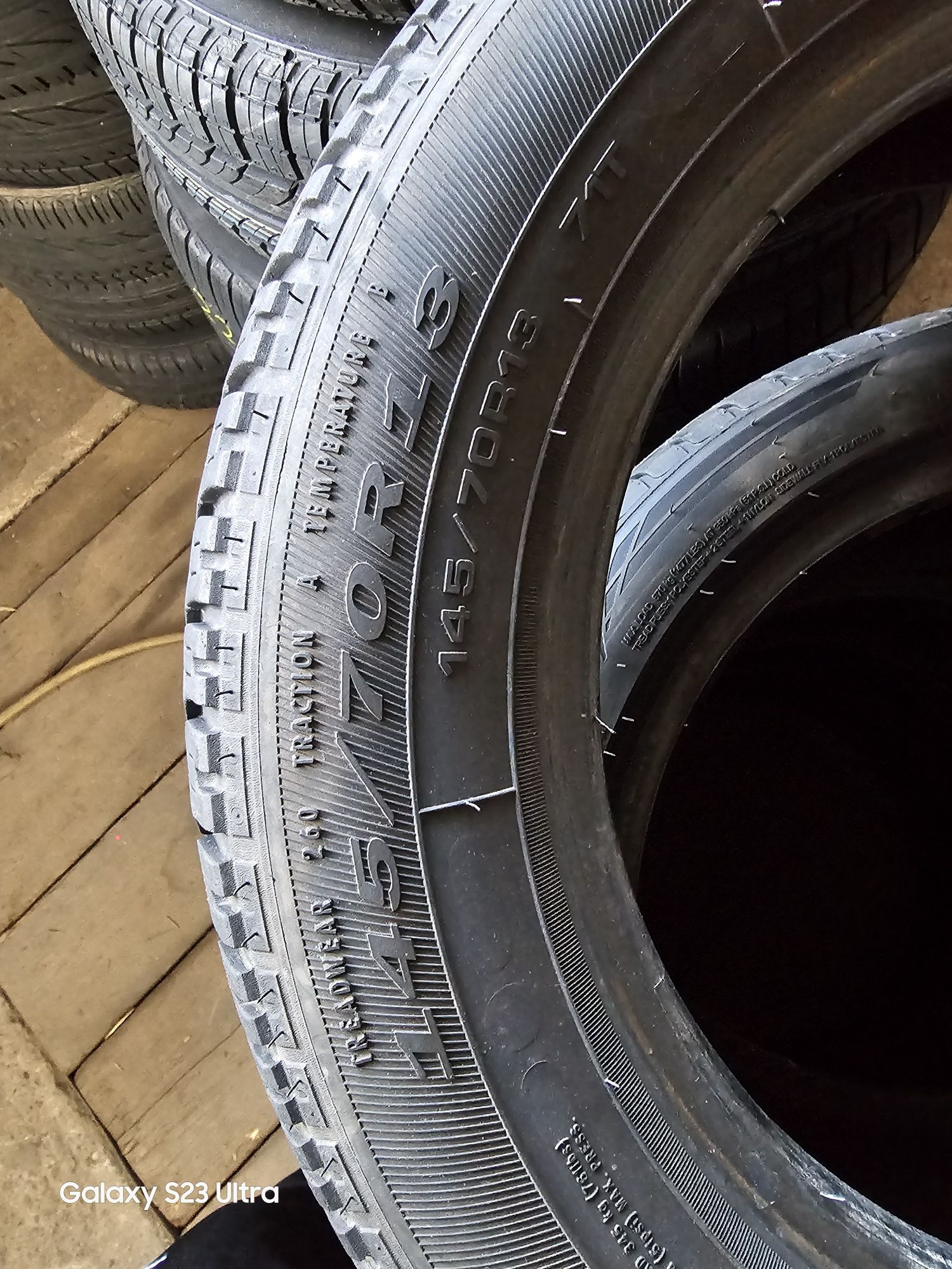 2 sztuki używanych opon letnich Dębica 145/70R13