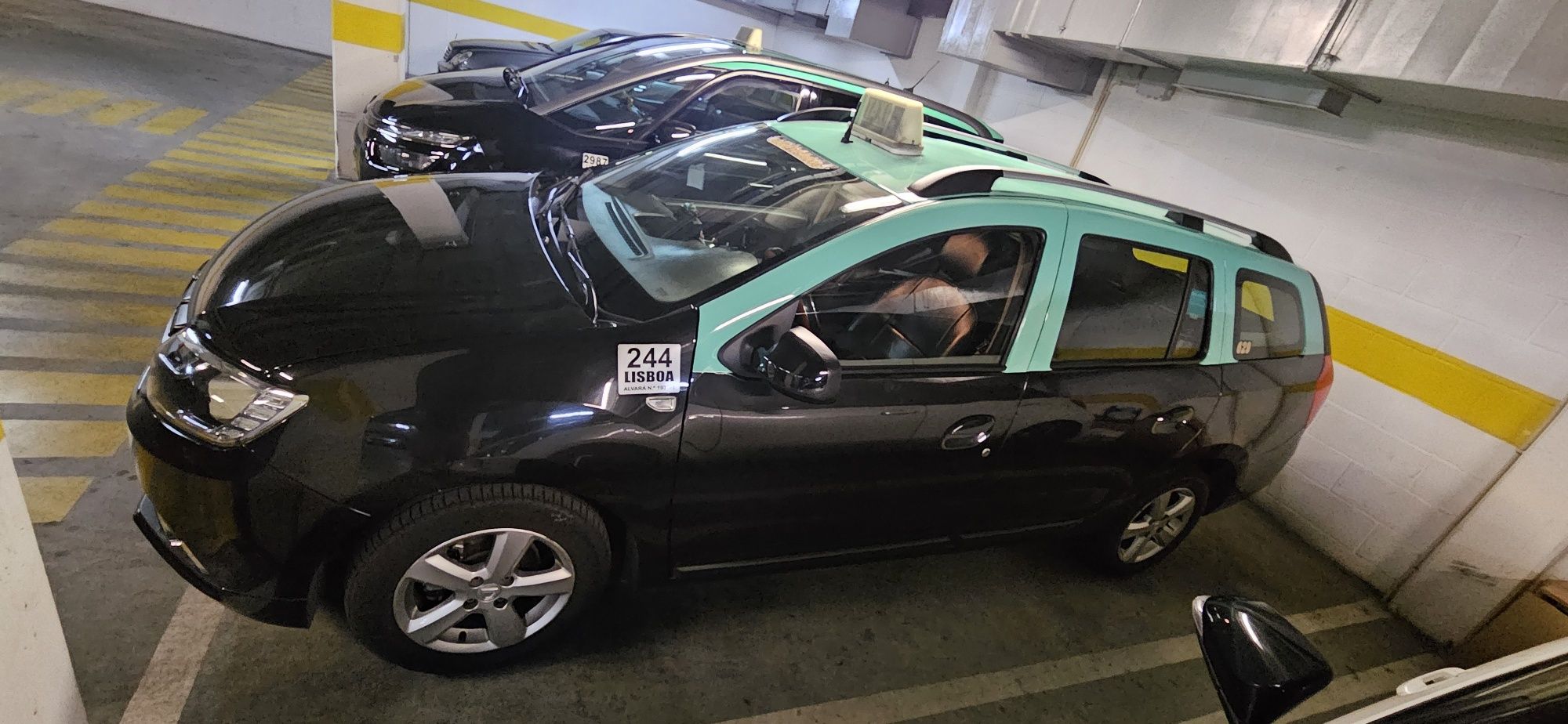 Vende-se Táxi Lisboa com viatura